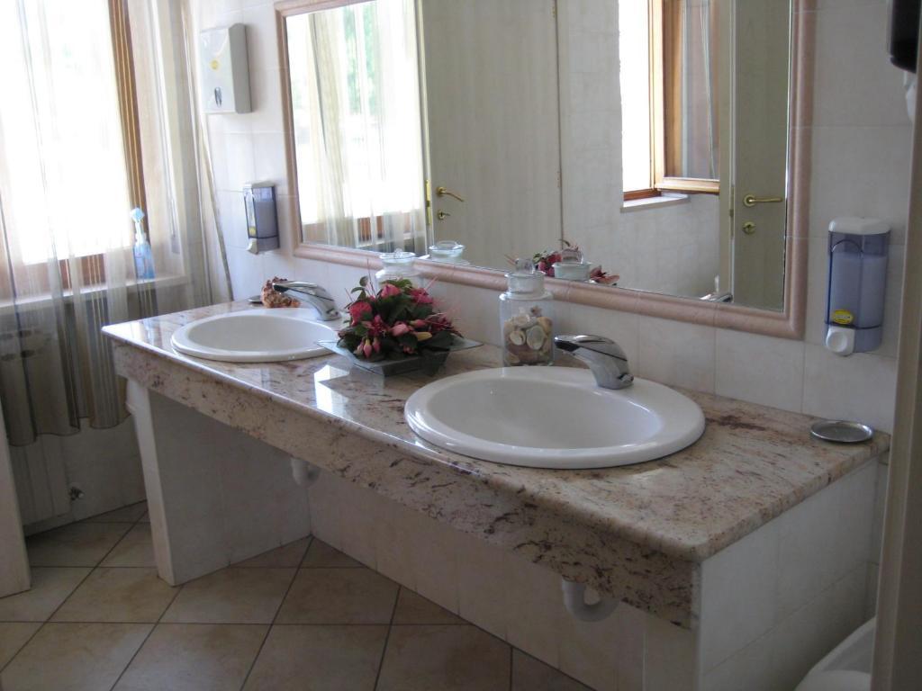 Hotel Il Giardino Dogliani Rum bild